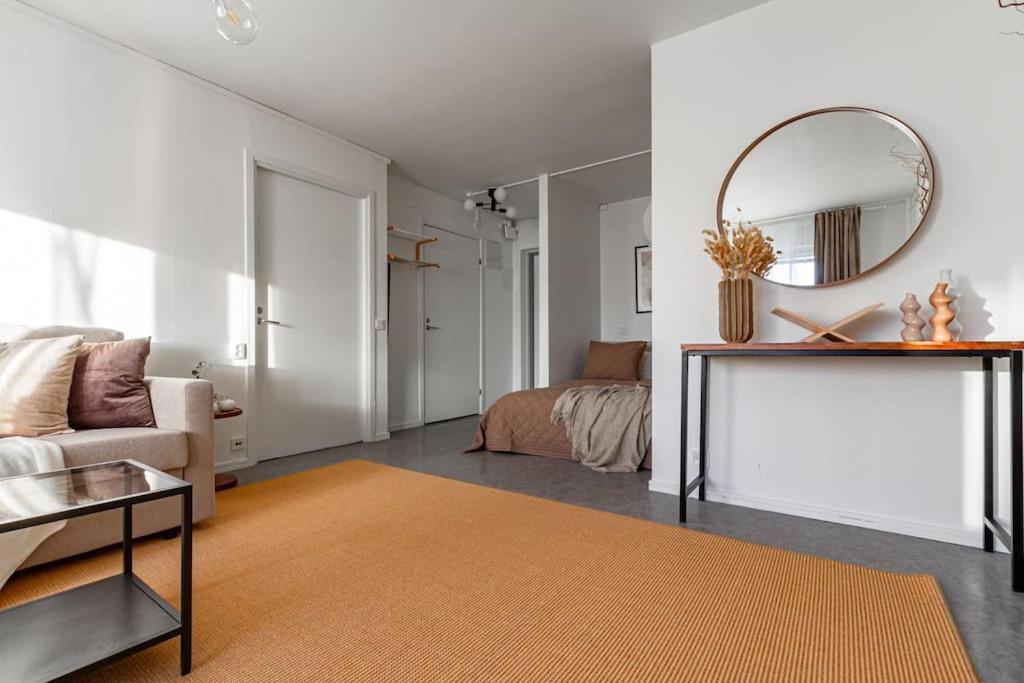 Affordable Studio In Trendy Sofo, Construction Work ストックホルム エクステリア 写真